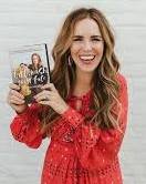  Rachel Hollis